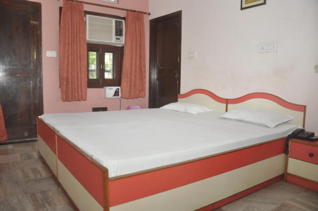 Aapnni Hotel جايبور الغرفة الصورة